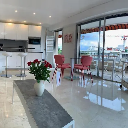 Palm D'or / Gir2405 / 2p Apartment